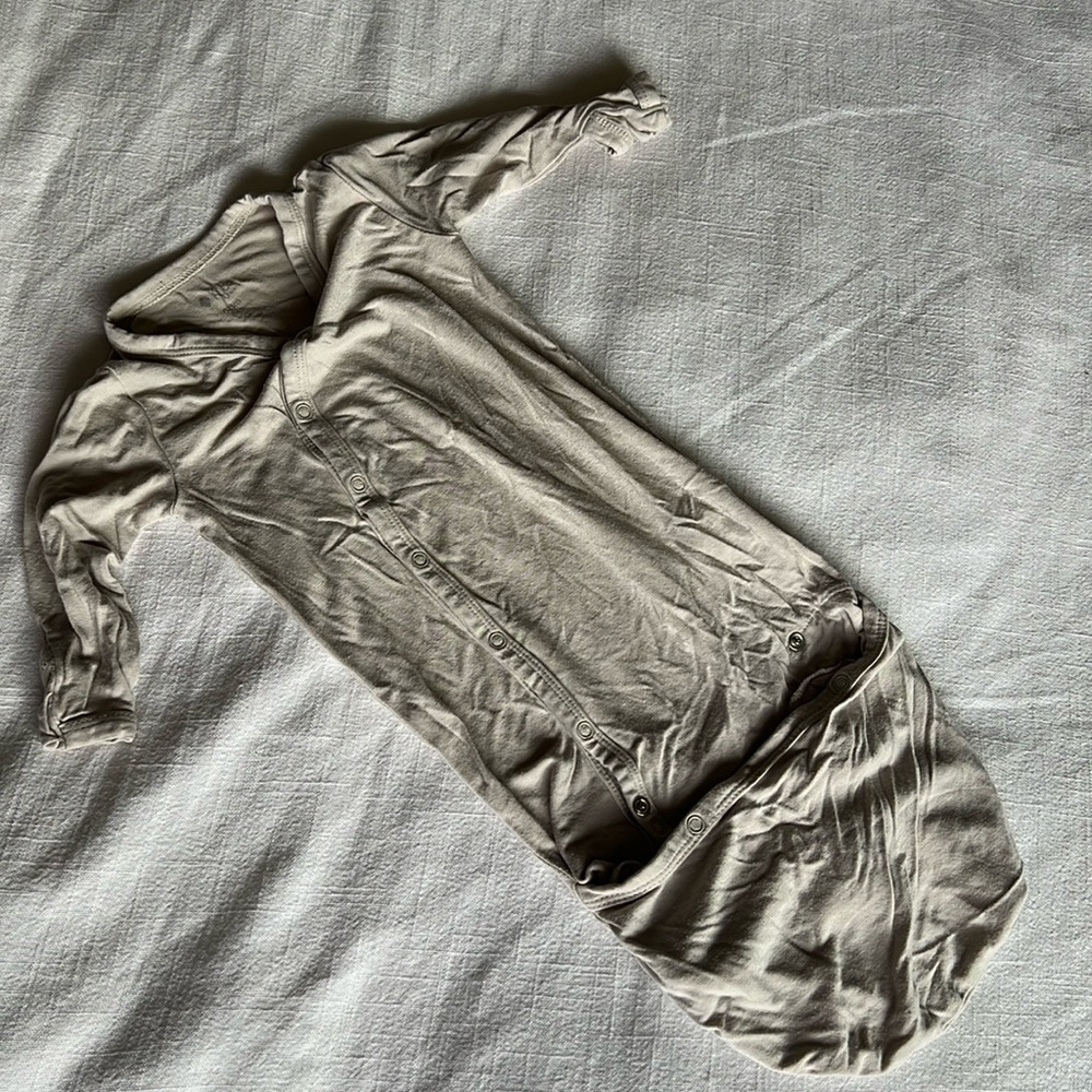 Kyte Baby Bundler Button Up Size 0-3m